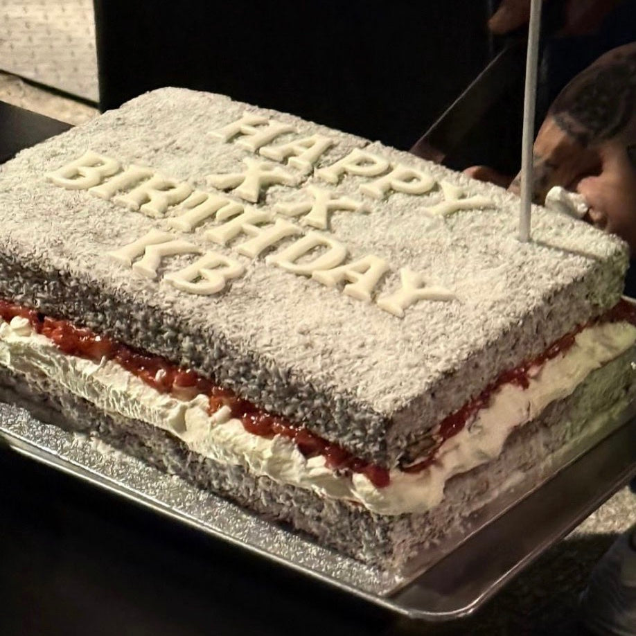 Aus oz lamington cake