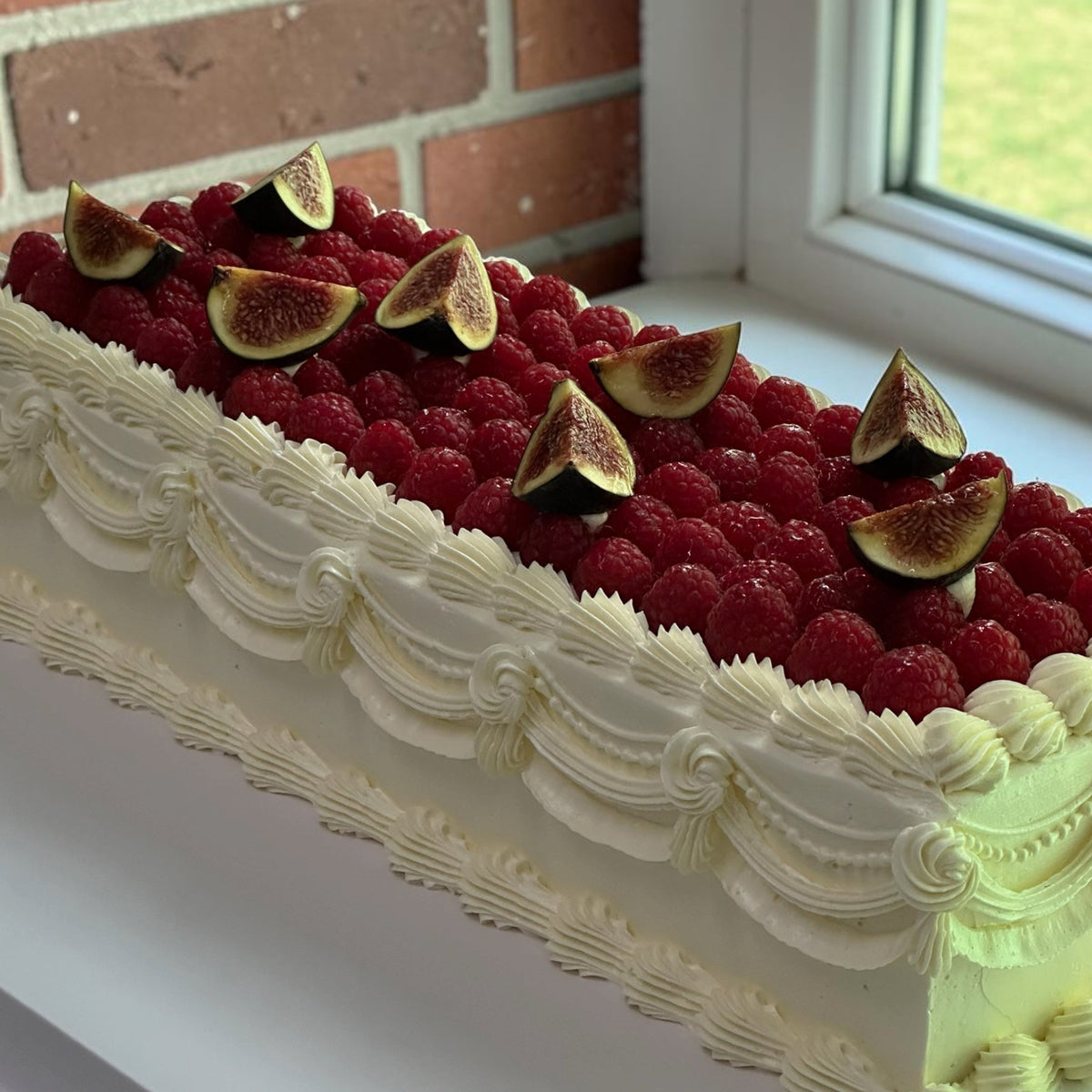 Vintage rectangle cake